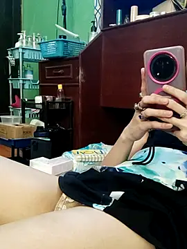 QueenSoreal online show from July 7, 2026, 3:09 am