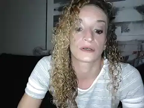 Snapshot of AshleyRain chatting on August 6, 2026, 6:08 am AshleyRain online show from August 6, 2026, 6:08 am