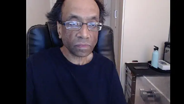 Snapshot of rauncher1 chatting on May 20, 2026, 8:11 am rauncher1 online show from May 20, 2026, 8:11 am