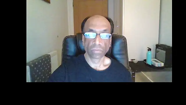 rauncher1 online show from May 5, 2026, 9:51 pm