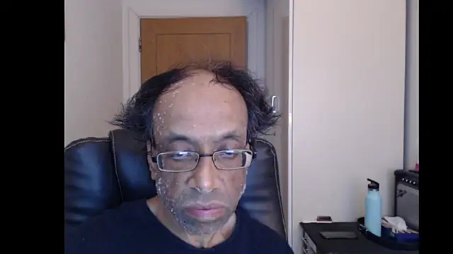 Snapshot of rauncher1 chatting on June 17, 2026, 8:14 am rauncher1 online show from June 17, 2026, 8:14 am