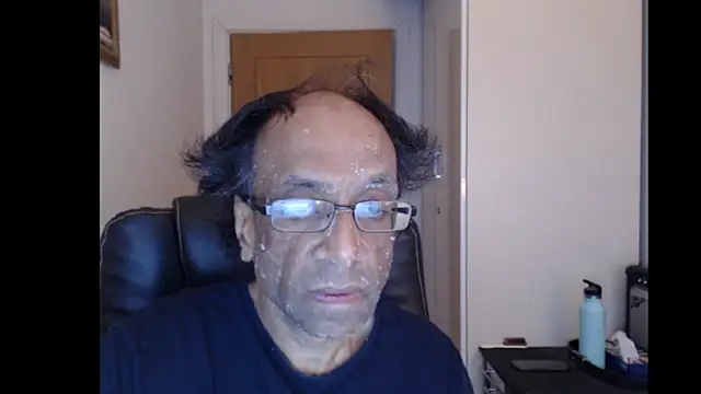 Snapshot of rauncher1 chatting on June 19, 2026, 8:09 am rauncher1 online show from June 19, 2026, 8:09 am
