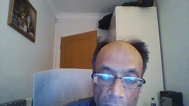 rauncher1 online show from October 2, 2025, 8:29 am