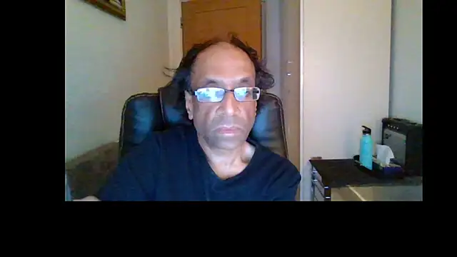 rauncher1 online show from July 12, 2026, 11:05 pm