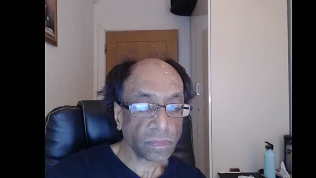 Snapshot of rauncher1 chatting on June 12, 2026, 8:01 am rauncher1 online show from June 12, 2026, 8:01 am