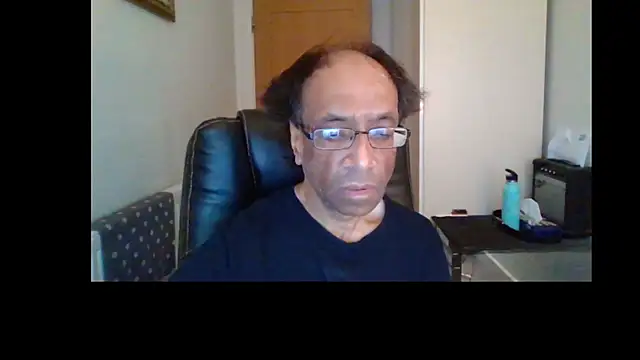 Snapshot of rauncher1 chatting on June 13, 2026, 8:45 am rauncher1 online show from June 13, 2026, 8:45 am