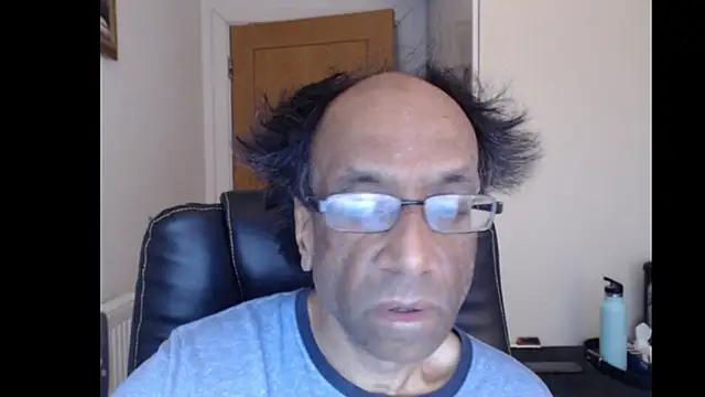 Snapshot of rauncher1 chatting on June 3, 2026, 8:15 am rauncher1 online show from June 3, 2026, 8:15 am