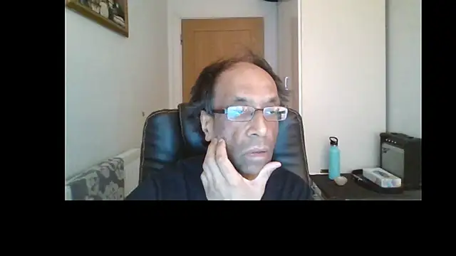 rauncher1 online show from May 6, 2026, 9:57 am