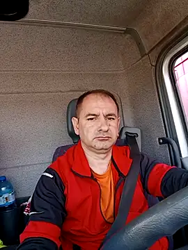 Snapshot of Venelin_ruse chatting on April 9, 2026, 9:15 am Venelin ruse online show from April 9, 2026, 9:15 am