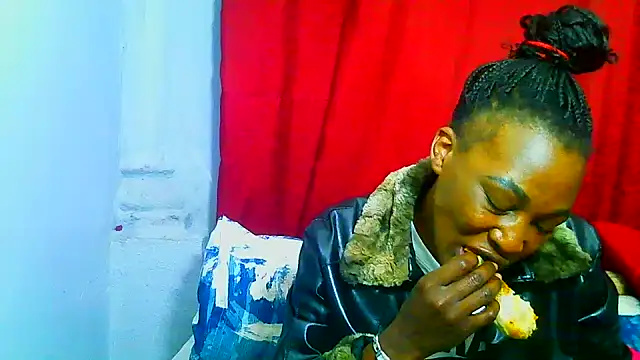 Snapshot of freaky_naughty chatting on May 26, 2026, 12:14 pm freaky naughty online show from May 26, 2026, 12:14 pm
