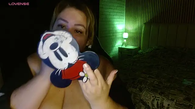 bella savati online show from February 19, 2025, 12:14 am