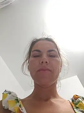 FeliciaKrige online show from June 17, 2026, 10:41 pm