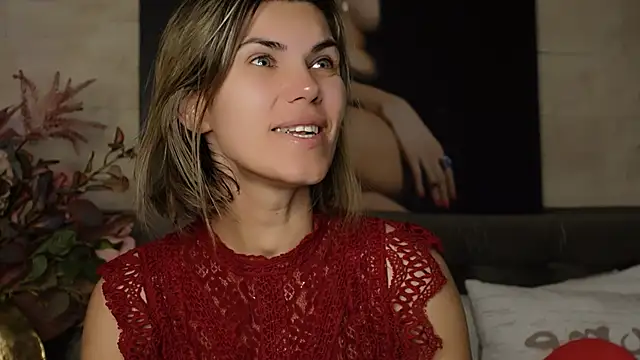 FeliciaKrige online show from April 21, 2026, 7:42 pm
