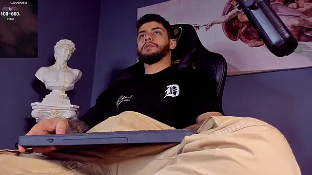 Snapshot of alessandro_duty chatting on February 12, 2025, 1:41 am alessandro duty online show from February 12, 2025, 1:41 am