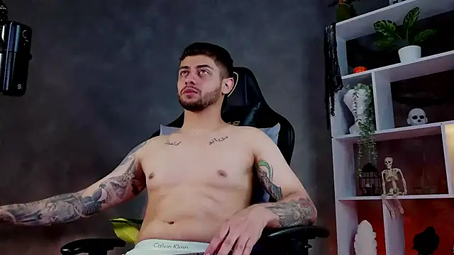 Snapshot of alessandro_duty chatting on October 29, 2025, 1:15 am alessandro duty online show from October 29, 2025, 1:15 am