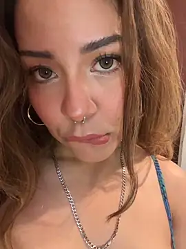 LilEuphoria online show from April 1, 2026, 4:03 am