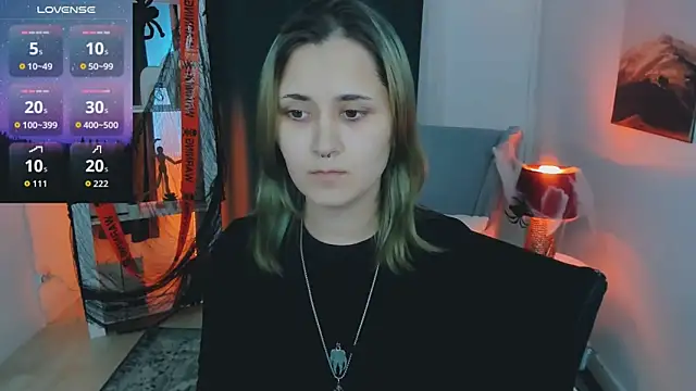 Alexa Lexi  online show from October 26, 2025, 11:10 am