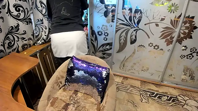 Snapshot of EVILENSA chatting on March 11, 2026, 1:27 pm EVILENSA online show from March 11, 2026, 1:27 pm