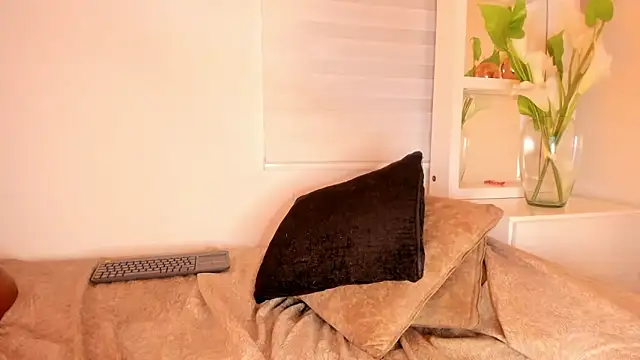 jessiigrey online show from September 13, 2025, 4:34 am