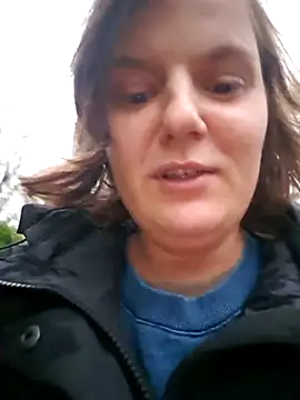 Cutegirlforyou online show from November 15, 2025, 3:38 pm