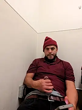 Snapshot of gardy8585 chatting on November 20, 2025, 11:00 am gardy8585 online show from November 20, 2025, 11:00 am