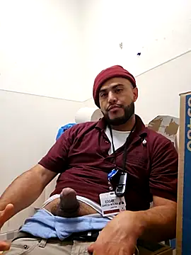 Snapshot of gardy8585 chatting on November 26, 2025, 1:44 pm gardy8585 online show from November 26, 2025, 1:44 pm