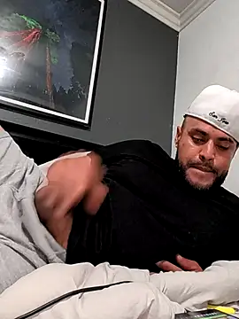 Snapshot of gardy8585 chatting on March 22, 2026, 4:52 pm gardy8585 online show from March 22, 2026, 4:52 pm