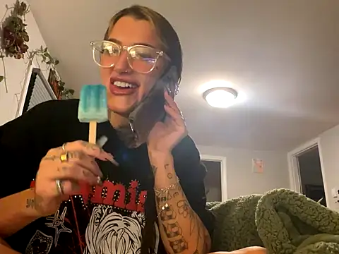 Snapshot of lexymarie chatting on October 27, 2025, 1:39 am lexymarie online show from October 27, 2025, 1:39 am