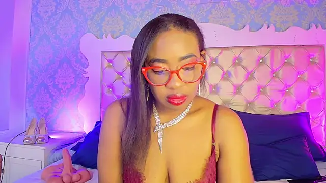 Snapshot of CaseyMoon chatting on March 12, 2026, 12:42 pm CaseyMoon online show from March 12, 2026, 12:42 pm