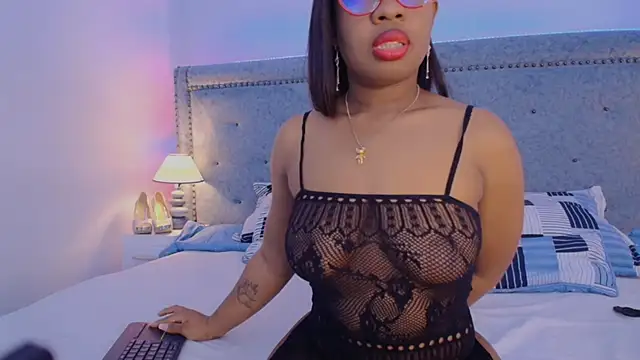 CaseyMoon online show from June 17, 2026, 12:26 pm
