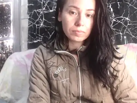 Venusluxodomme online show from June 19, 2026, 7:30 pm
