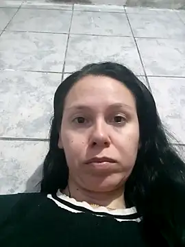 Venusluxodomme online show from May 2, 2026, 8:47 pm