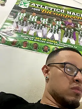 StativeRich online show from October 15, 2025, 7:33 pm