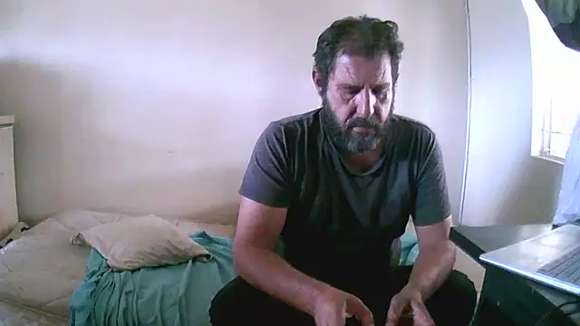 Snapshot of TryingWind chatting on October 15, 2025, 8:55 am TryingWind online show from October 15, 2025, 8:55 am