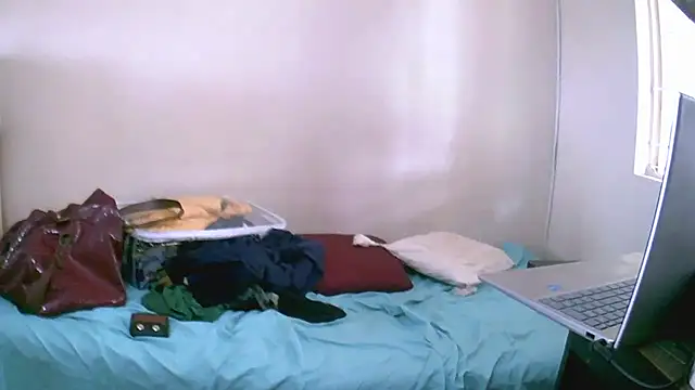 Snapshot of TryingWind chatting on October 7, 2025, 8:04 am TryingWind online show from October 7, 2025, 8:04 am