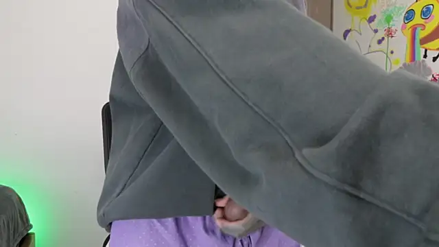 trieone online show from March 9, 2026, 3:04 pm