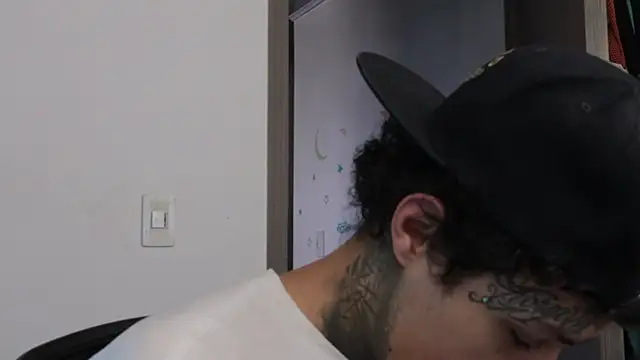 trieone online show from September 12, 2025, 2:17 pm