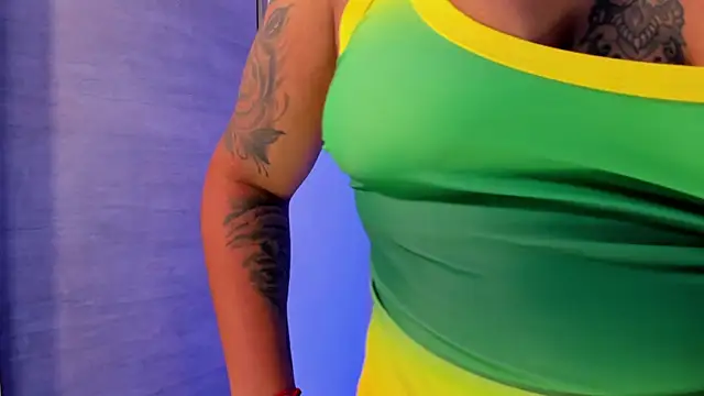 Victoria14  online show from March 19, 2025, 11:36 pm