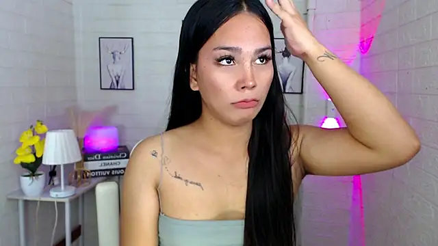 urnaughtydolly69 online show from October 5, 2025, 11:34 am