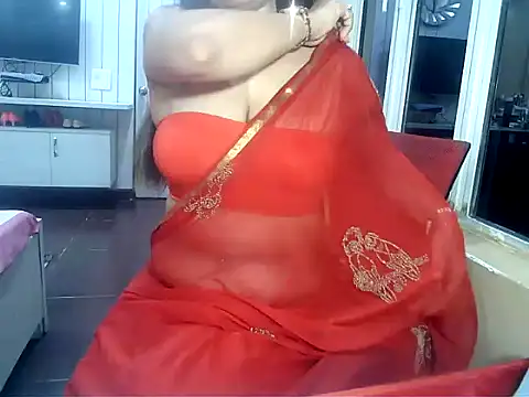 Snapshot of yourradhika chatting on February 20, 2026, 7:05 pm yourradhika online show from February 20, 2026, 7:05 pm