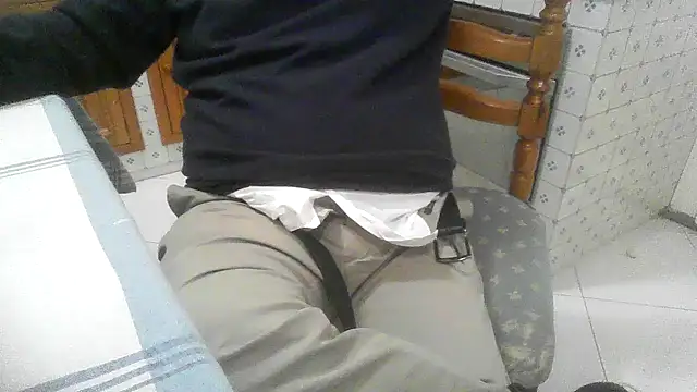 polloiw online show from November 13, 2025, 10:52 am