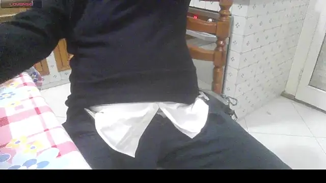 polloiw online show from December 19, 2025, 1:35 pm