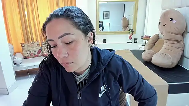 gaby trent online show from September 17, 2025, 1:13 pm