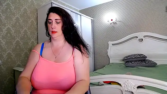Evelyn Shy online show from July 28, 2026, 2:13 pm
