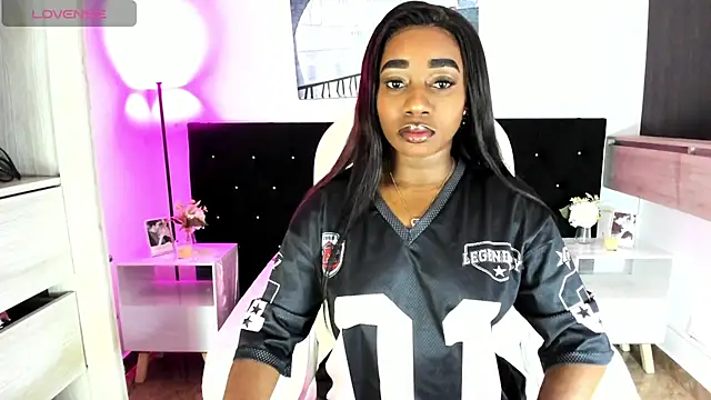 cristaaalclocks1 online show from July 16, 2026, 1:19 pm
