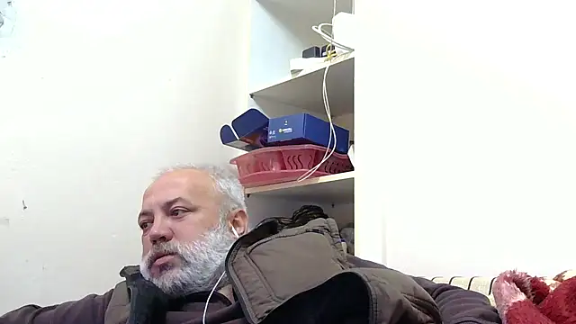 Snapshot of husoizmir chatting on May 3, 2026, 12:09 pm husoizmir online show from May 3, 2026, 12:09 pm