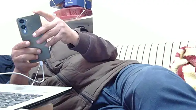 Snapshot of husoizmir chatting on May 2, 2026, 1:27 pm husoizmir online show from May 2, 2026, 1:27 pm
