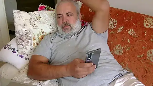 husoizmir online show from September 30, 2025, 9:15 am