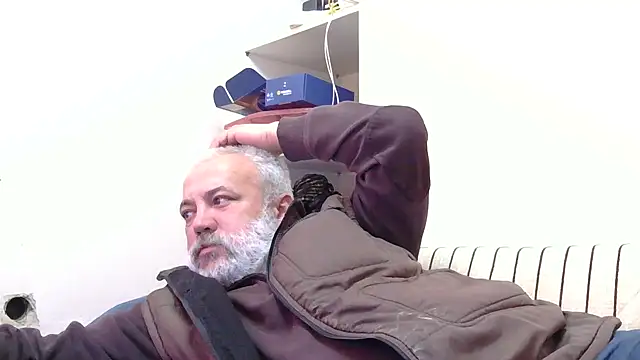 Snapshot of husoizmir chatting on May 5, 2026, 12:08 pm husoizmir online show from May 5, 2026, 12:08 pm