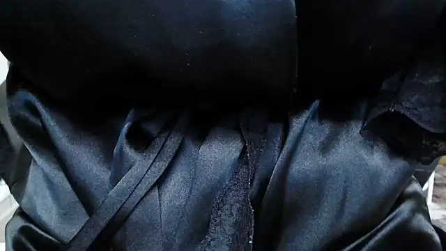 Snapshot of Mika_Passion chatting on February 25, 2026, 8:14 am Mika Passion online show from February 25, 2026, 8:14 am